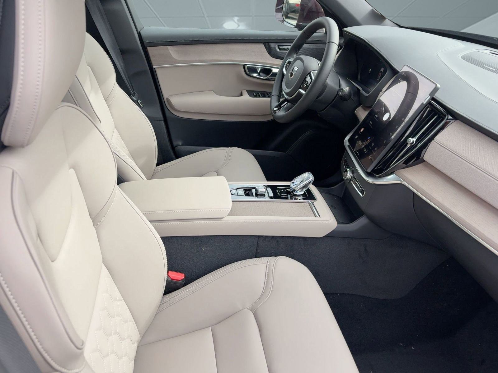 New 2026 Volvo XC90 B6 Plus image 29