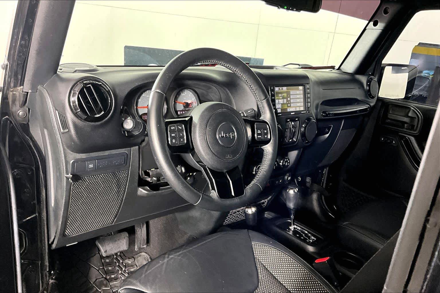 Used 2016 Jeep Wrangler Unlimited Sahara AWD/4WD image 16