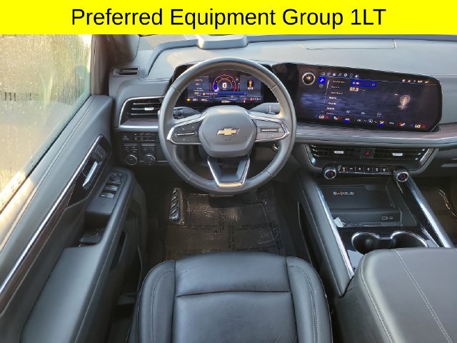 Used 2025 Chevrolet Suburban LT AWD/4WD image 9