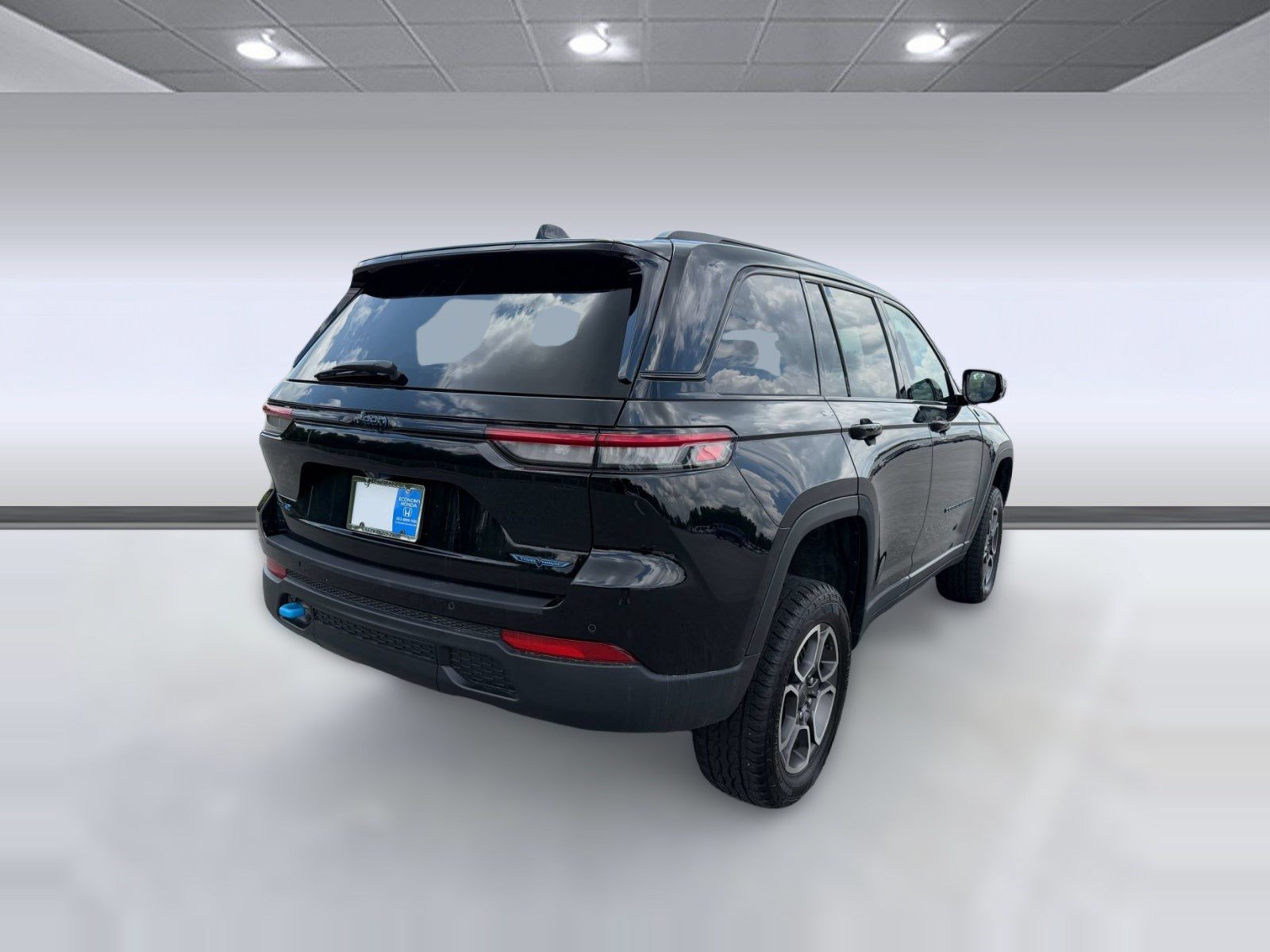 Used 2022 Jeep Grand Cherokee Trailhawk AWD/4WD image 9
