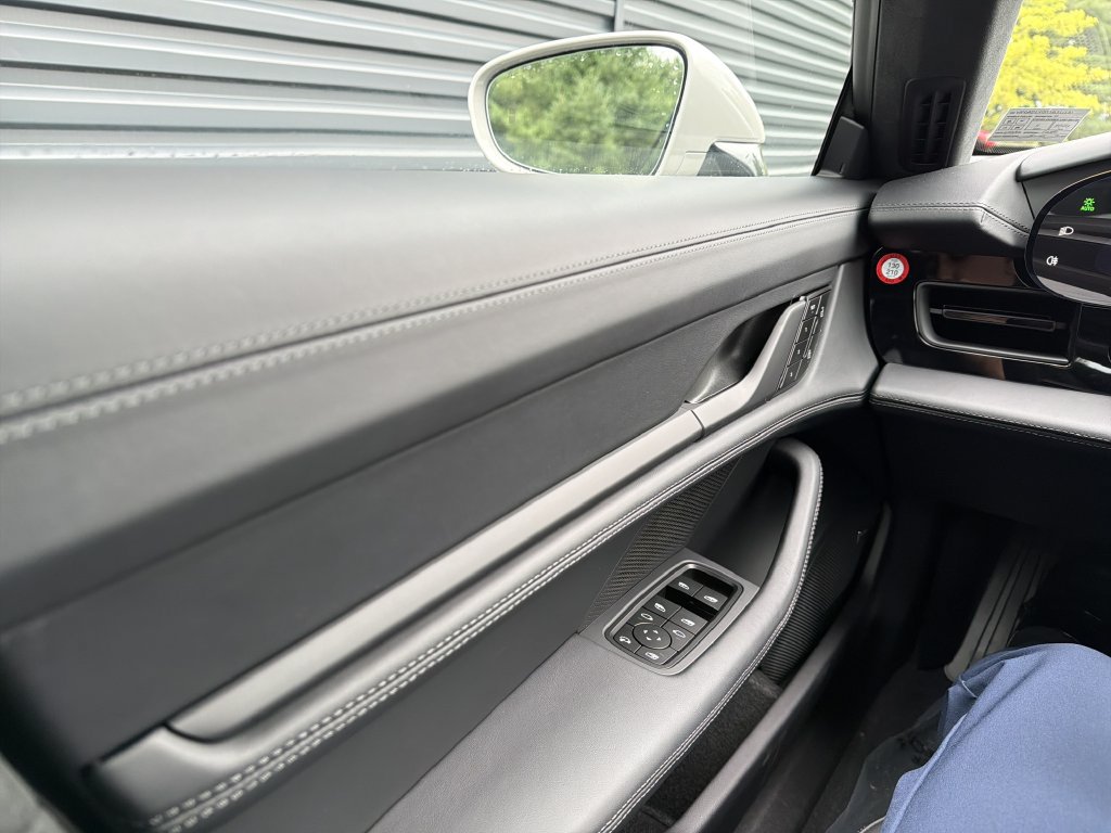 New 2026 Porsche Taycan GTS AWD/4WD image 23