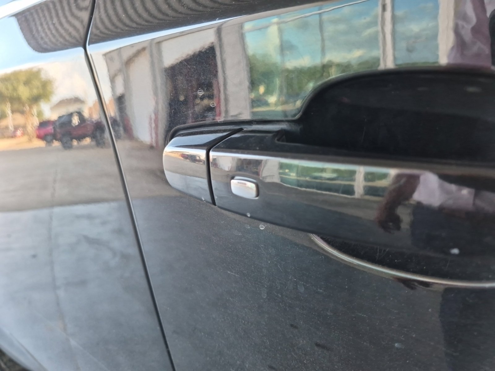 Used 2021 Chevrolet Traverse LS FWD image 5