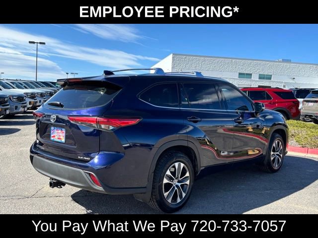 Used 2020 Toyota Highlander XLE AWD/4WD image 5