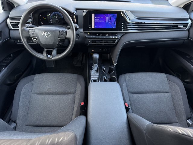 Used 2025 Toyota Camry LE FWD image 11