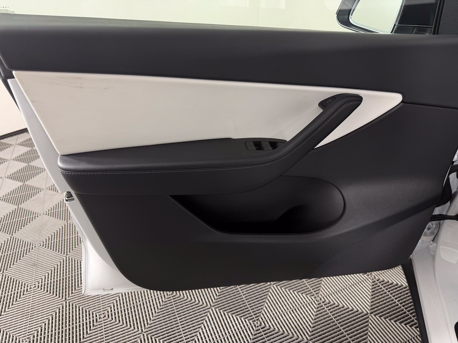 Used 2022 Tesla Model Y Performance AWD/4WD image 19