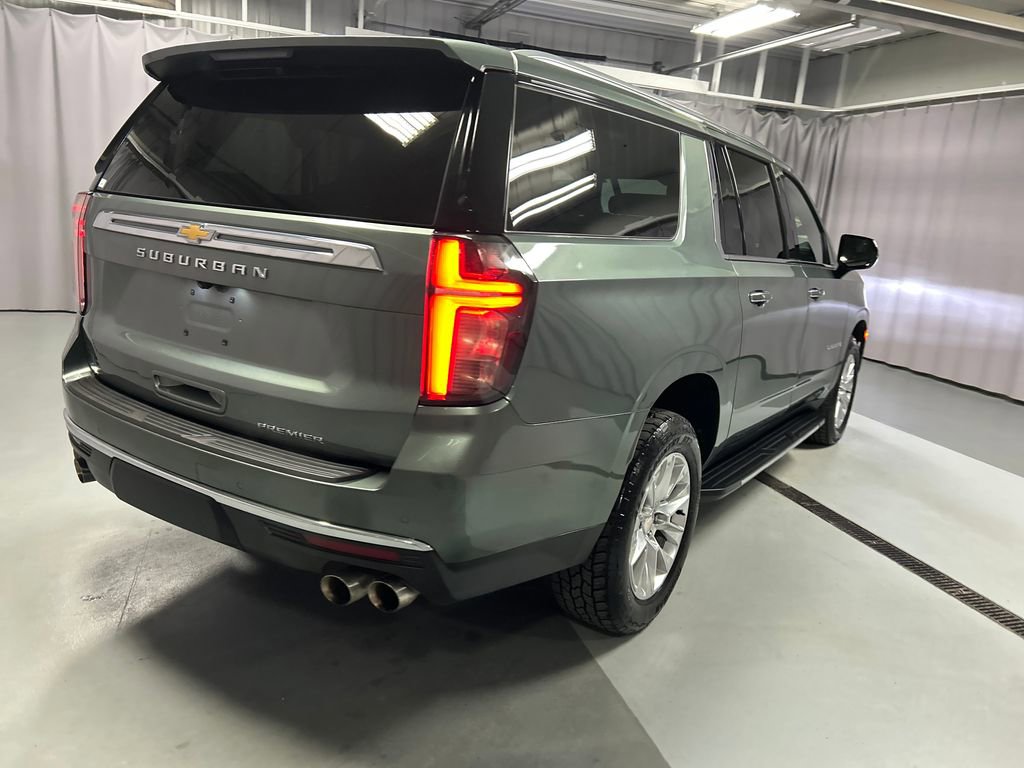 Used 2023 Chevrolet Suburban Premier image 7