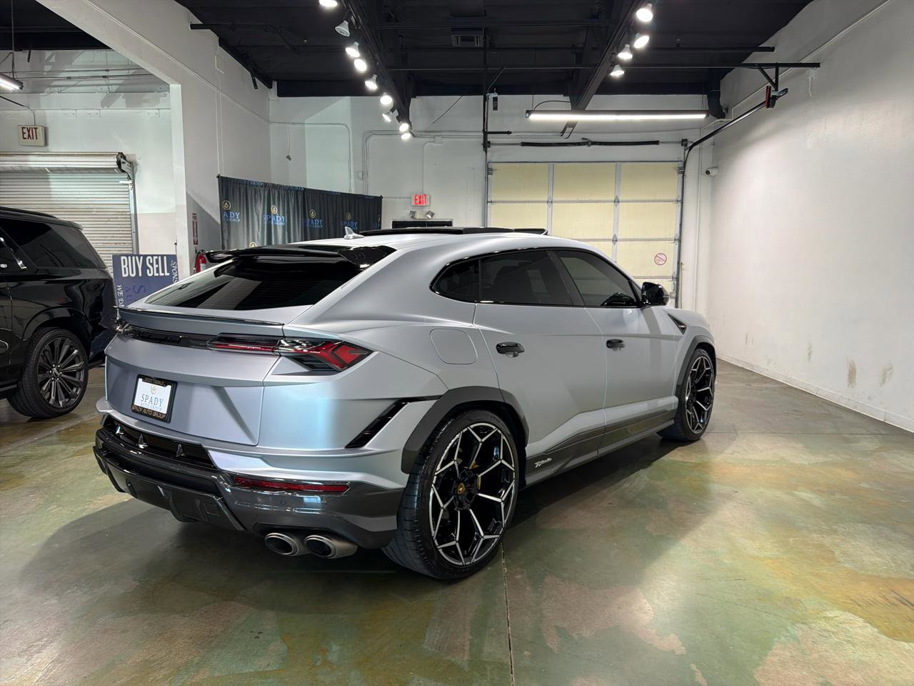 Used 2024 Lamborghini Urus Performante AWD/4WD image 8