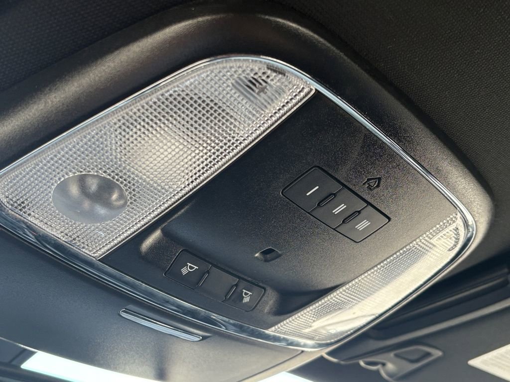 Used 2021 Chrysler 300 S image 31