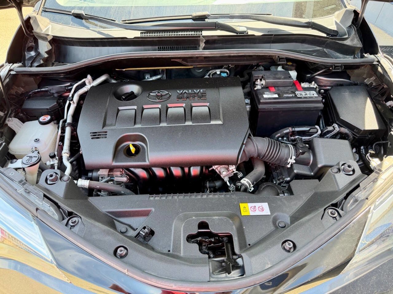 Used 2021 Toyota C-HR LE FWD image 8