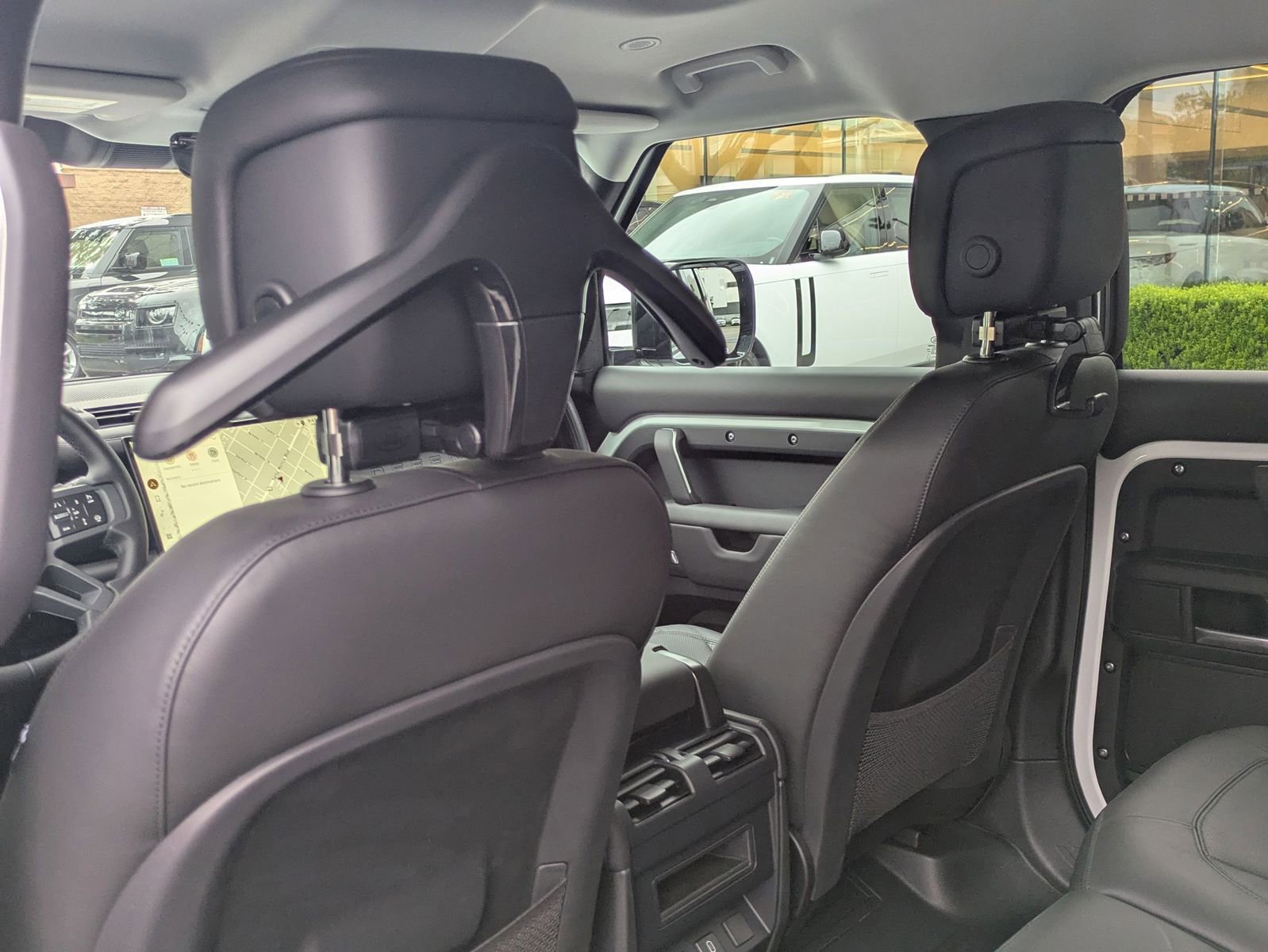 New 2026 Land Rover Defender 110 X-Dynamic SE image 26