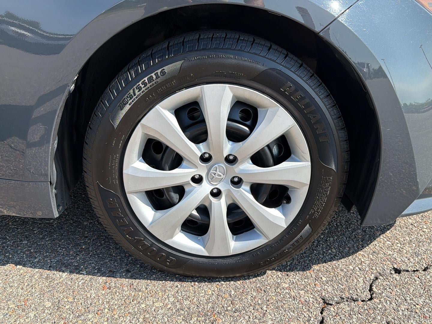 Used 2024 Toyota Corolla LE FWD image 11