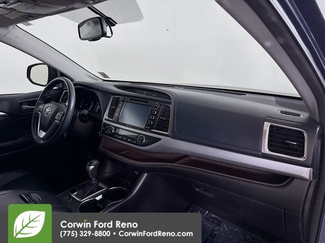 Used 2014 Toyota Highlander XLE image 30