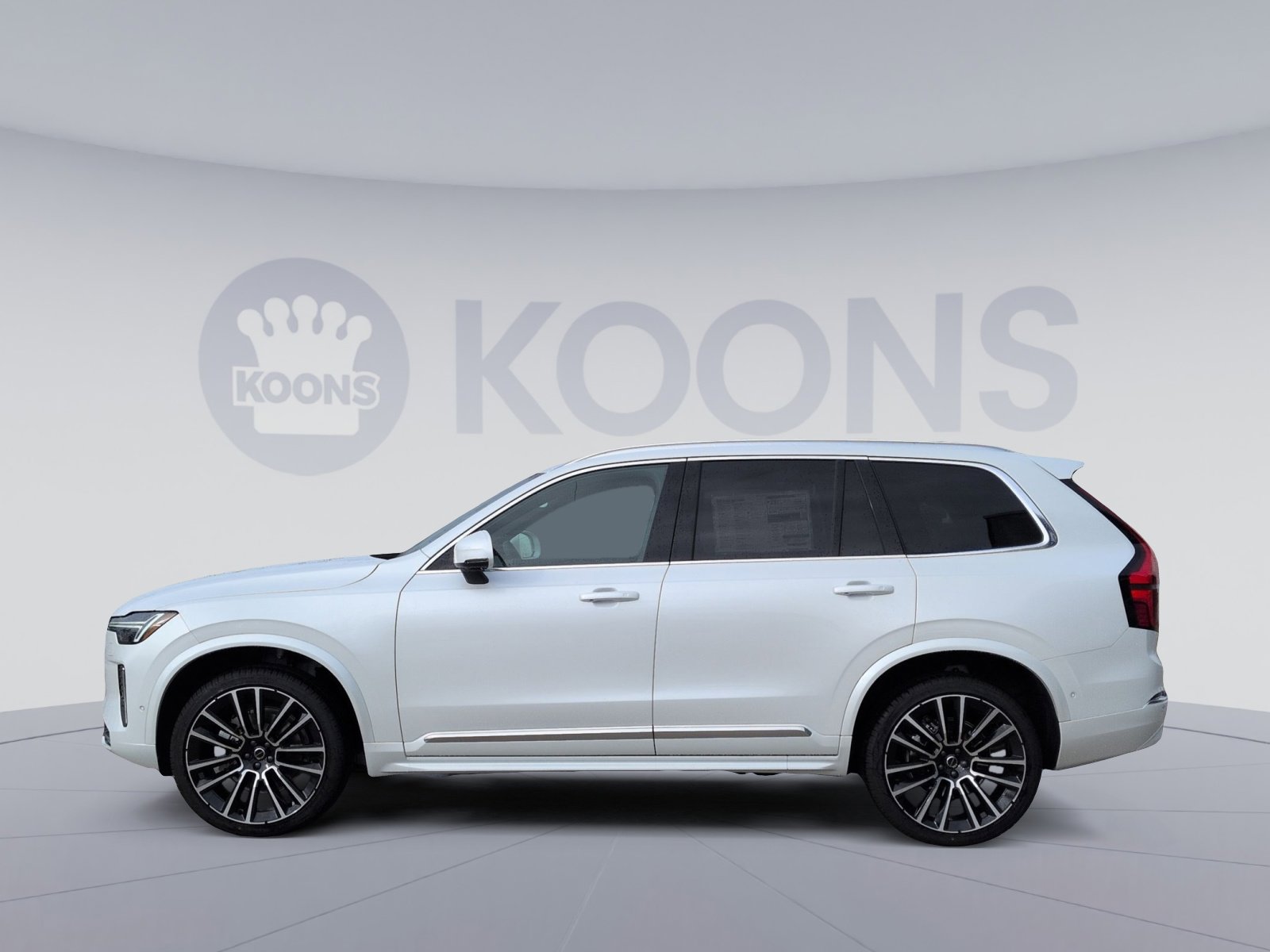 New 2026 Volvo XC90 B6 Plus w/ Protection Package Premier image 2