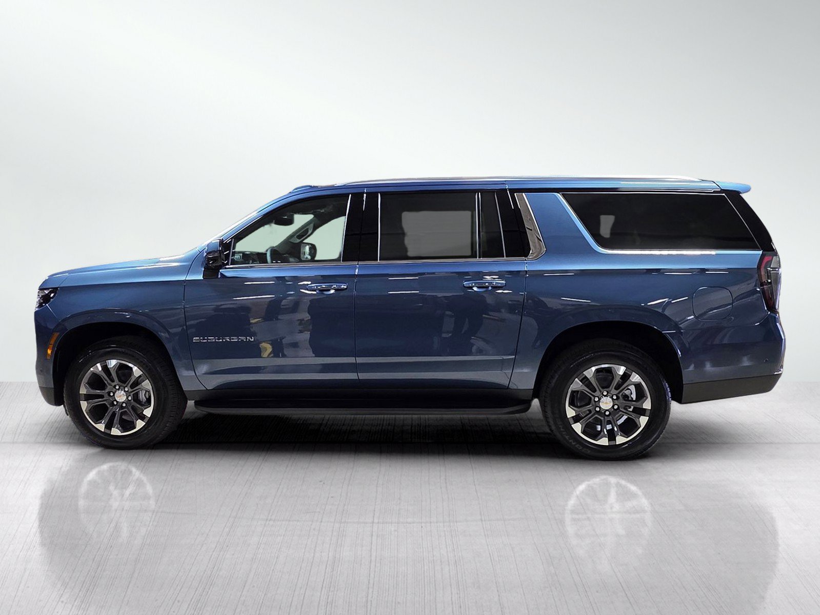 New 2027 Chevrolet Suburban LT w/ Comfort Package RWD image 4