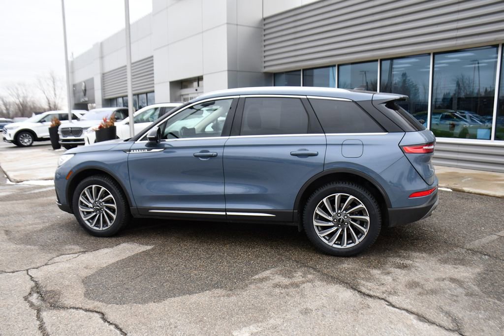 Used 2023 Lincoln Corsair Reserve w/ Equipment Group 201A image 3