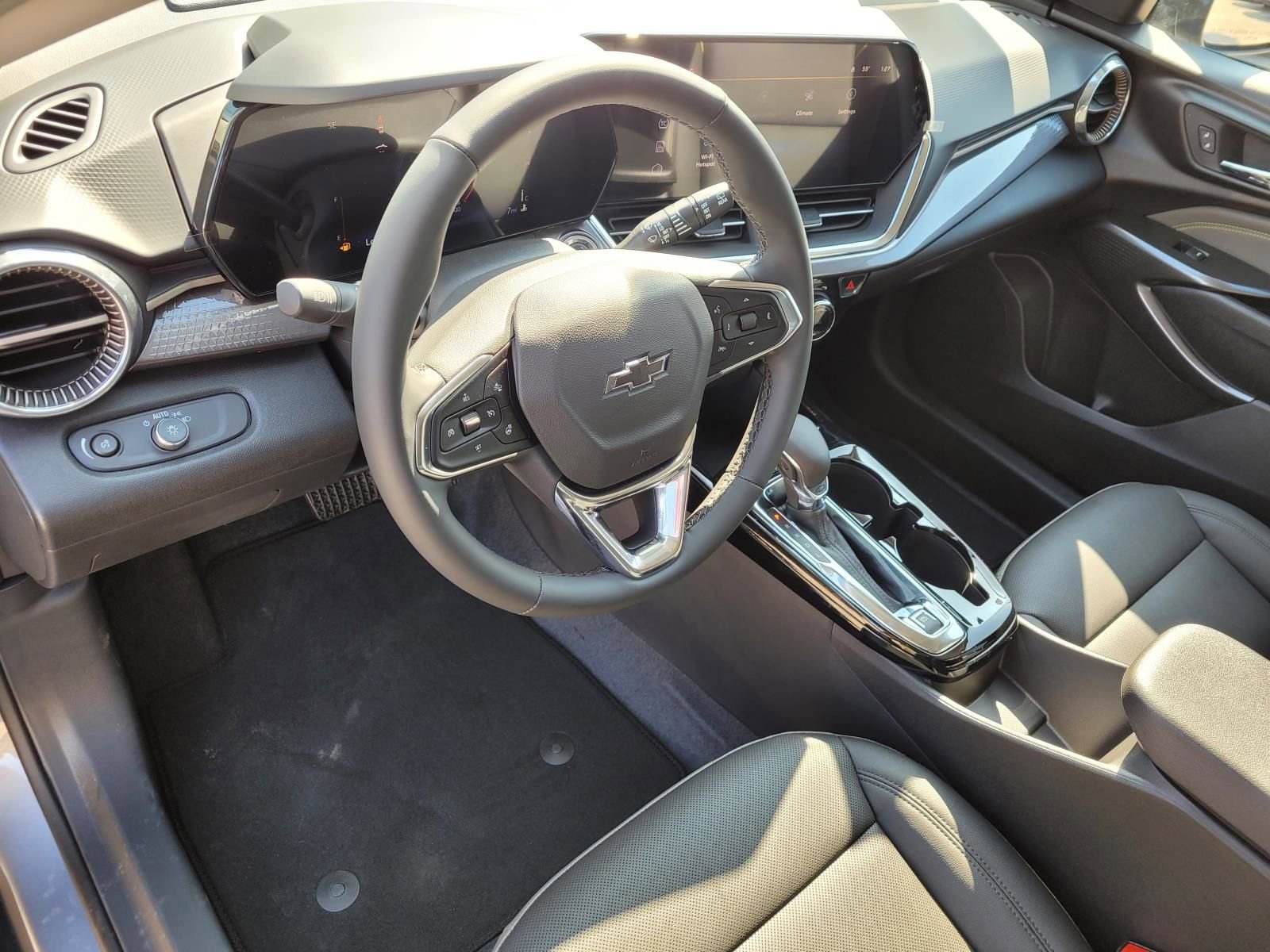 New 2026 Chevrolet Trax ACTIV w/ Driver Confidence Package FWD image 16