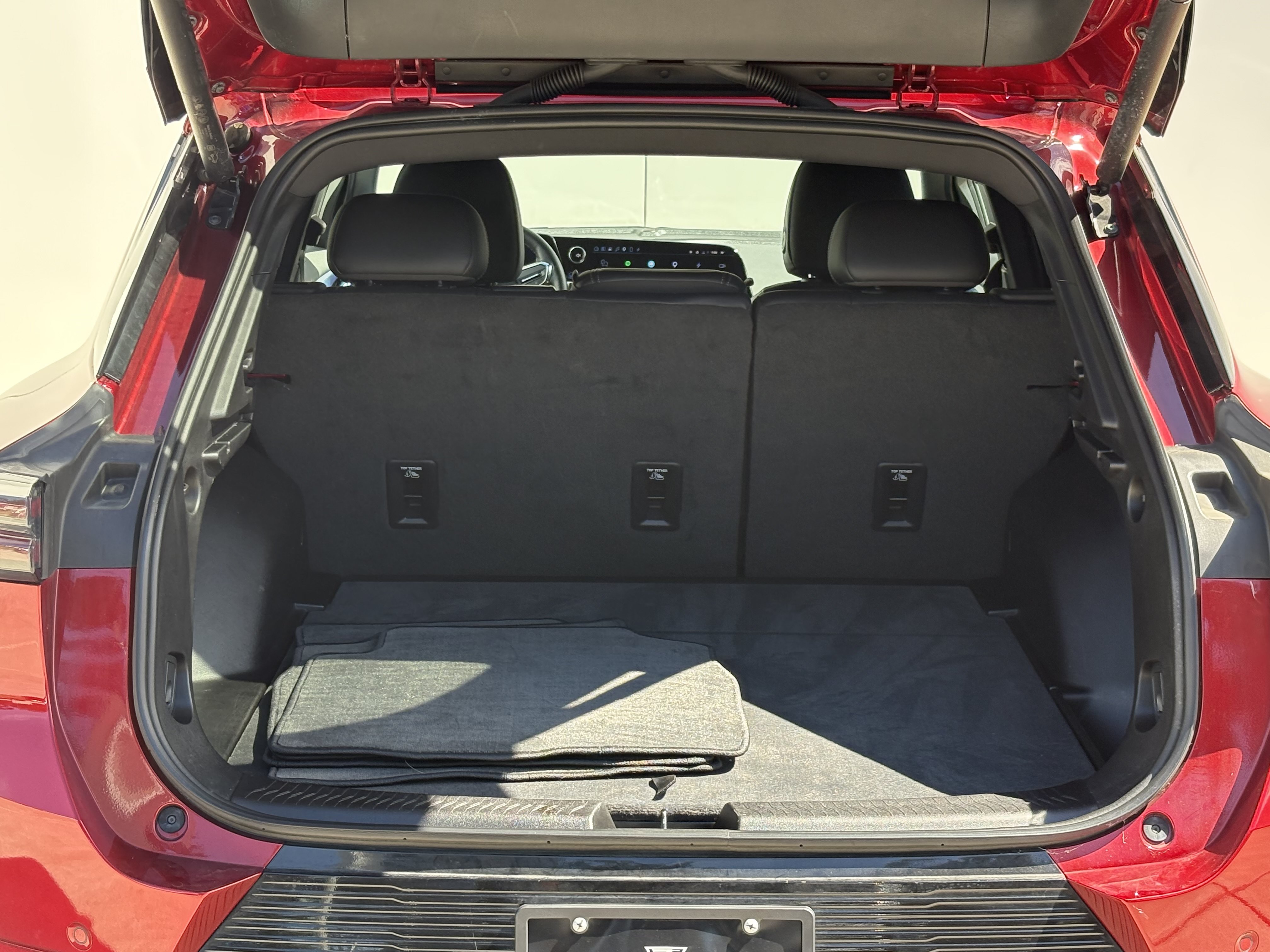 Used 2024 Chevrolet Equinox EV LT FWD image 9
