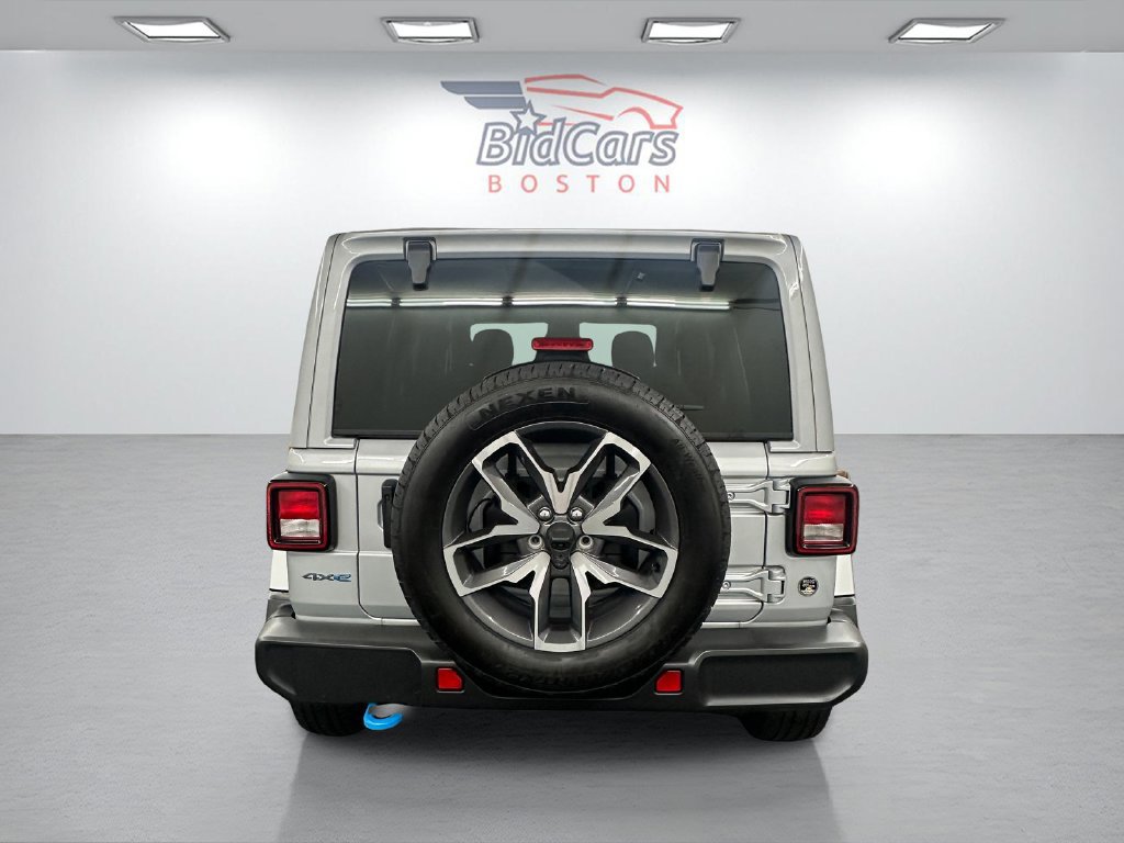 Used 2024 Jeep Wrangler Unlimited w/ Convenience Group AWD/4WD image 5