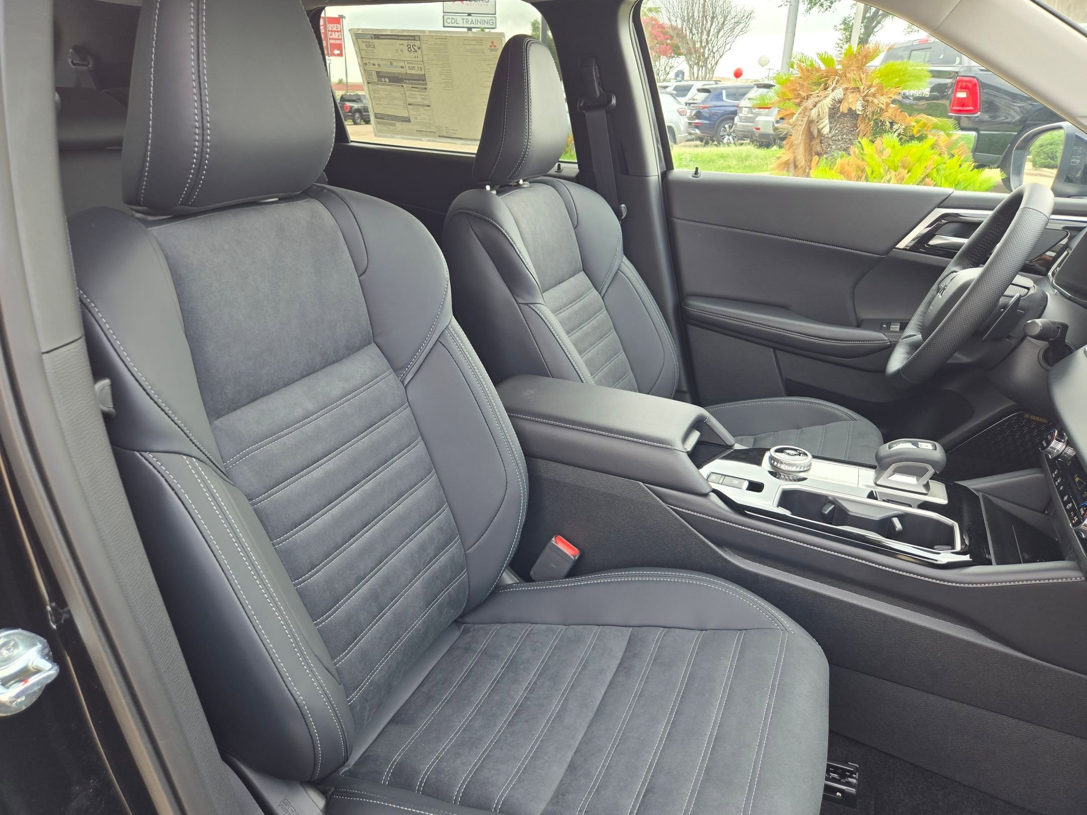 New 2026 Mitsubishi Outlander SE FWD image 24