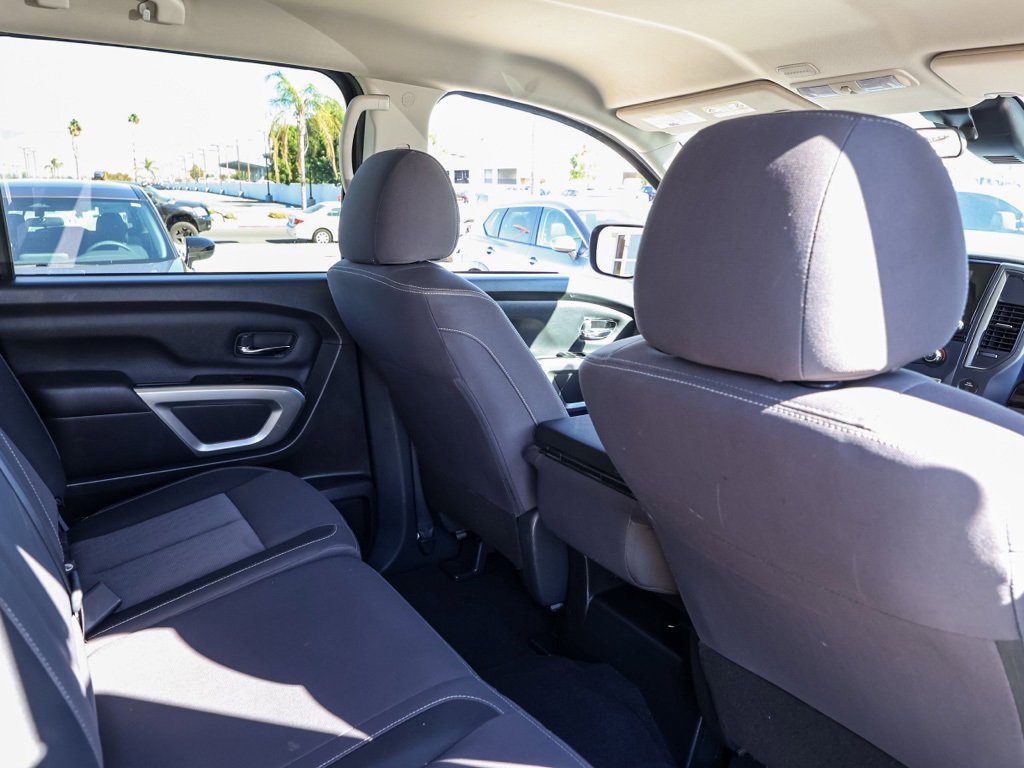 Used 2023 Nissan Titan SV image 16