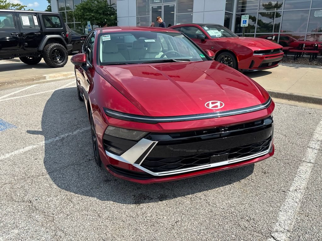 Used 2025 Hyundai Sonata SEL FWD image 8