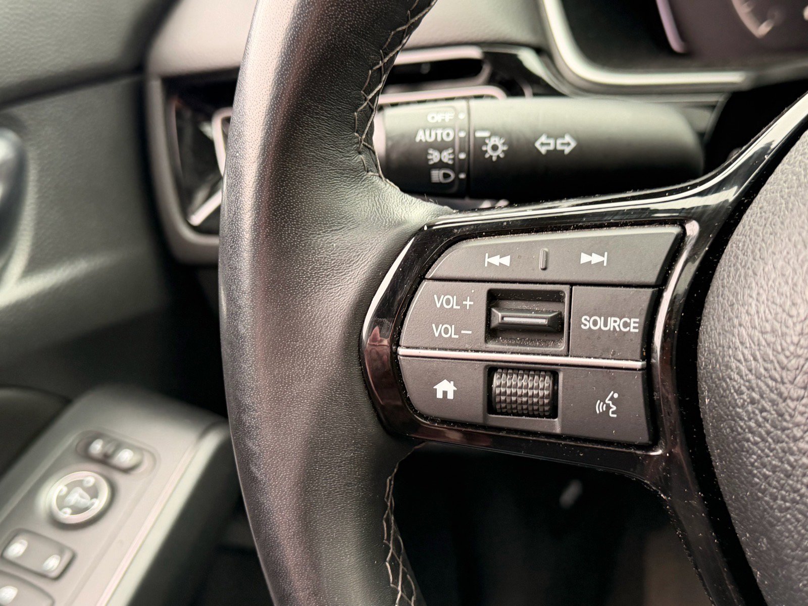 Used 2024 Honda Civic EX-L image 16