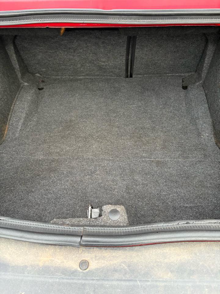 Used 2016 Dodge Challenger SXT image 12