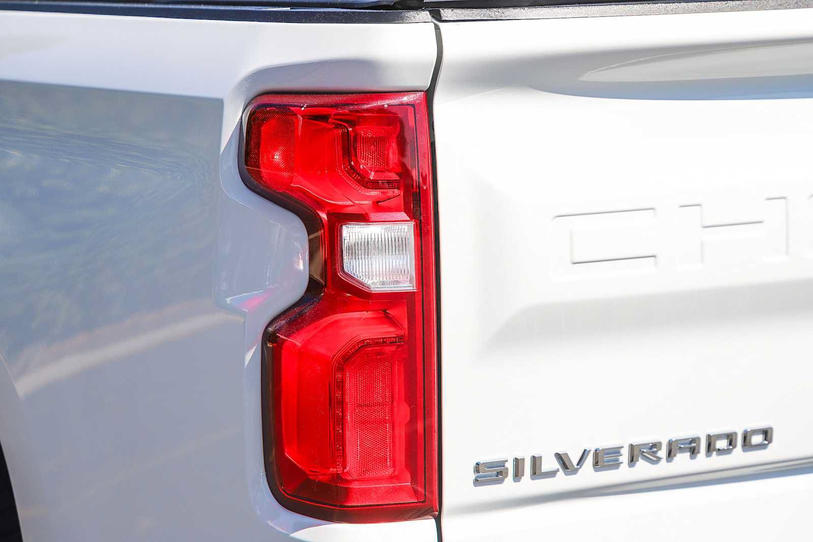 Used 2022 Chevrolet Silverado 1500 RST w/ Protection Package RWD image 9