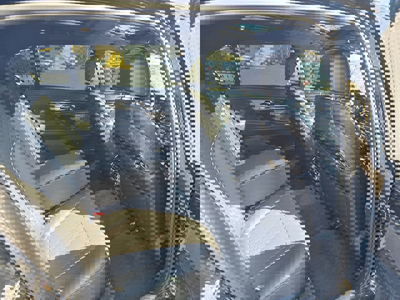 Used 2016 BMW 750i xDrive image 19