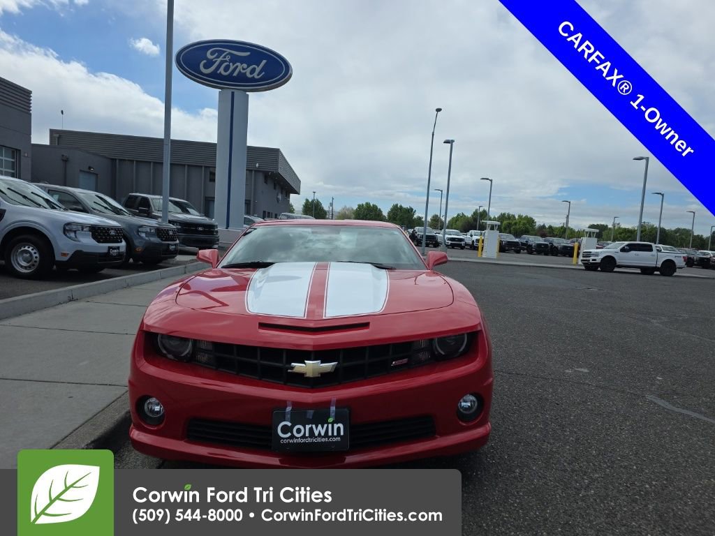 Used 2010 Chevrolet Camaro SS w/ RS Package RWD image 3