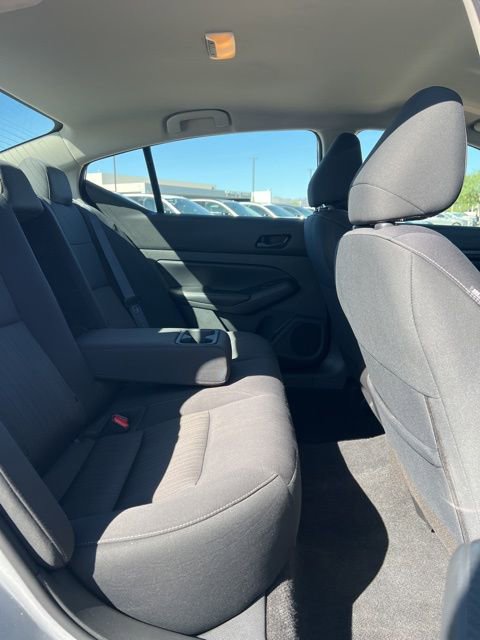 Used 2024 Nissan Altima 2.5 SV FWD image 28