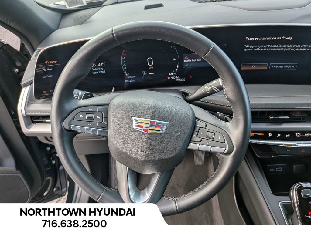 Used 2025 Cadillac XT4 Premium Luxury image 8