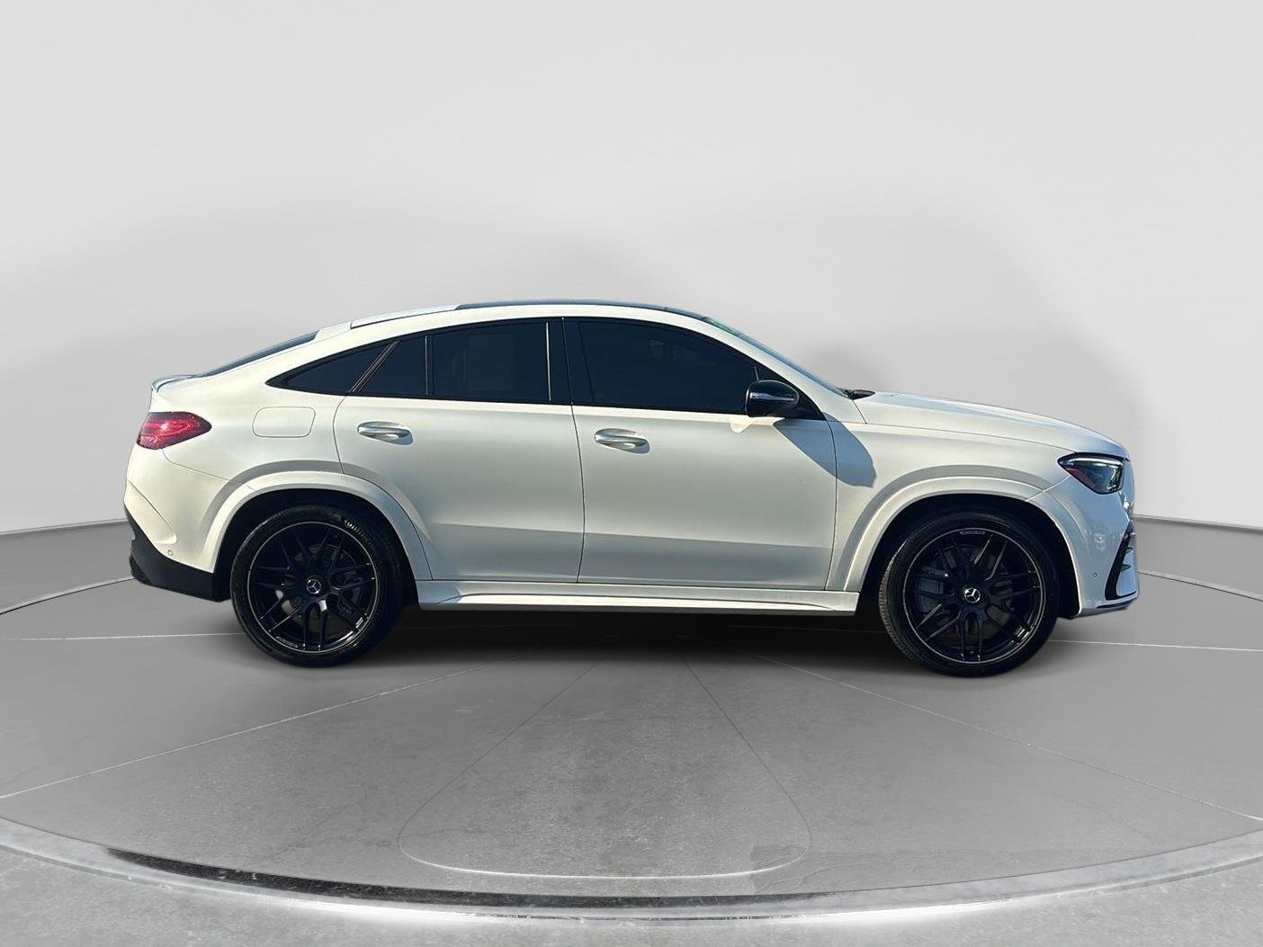 Used 2024 Mercedes-Benz GLE 53 AMG 4MATIC Coupe image 17