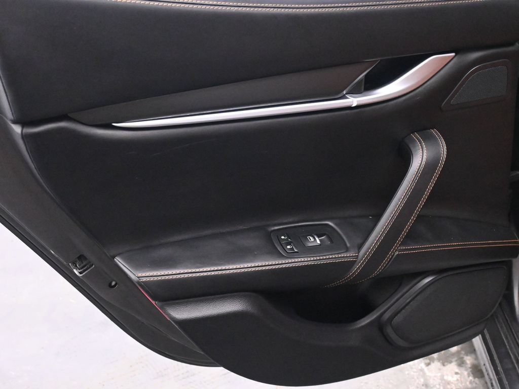 Used 2017 Maserati Ghibli RWD image 16