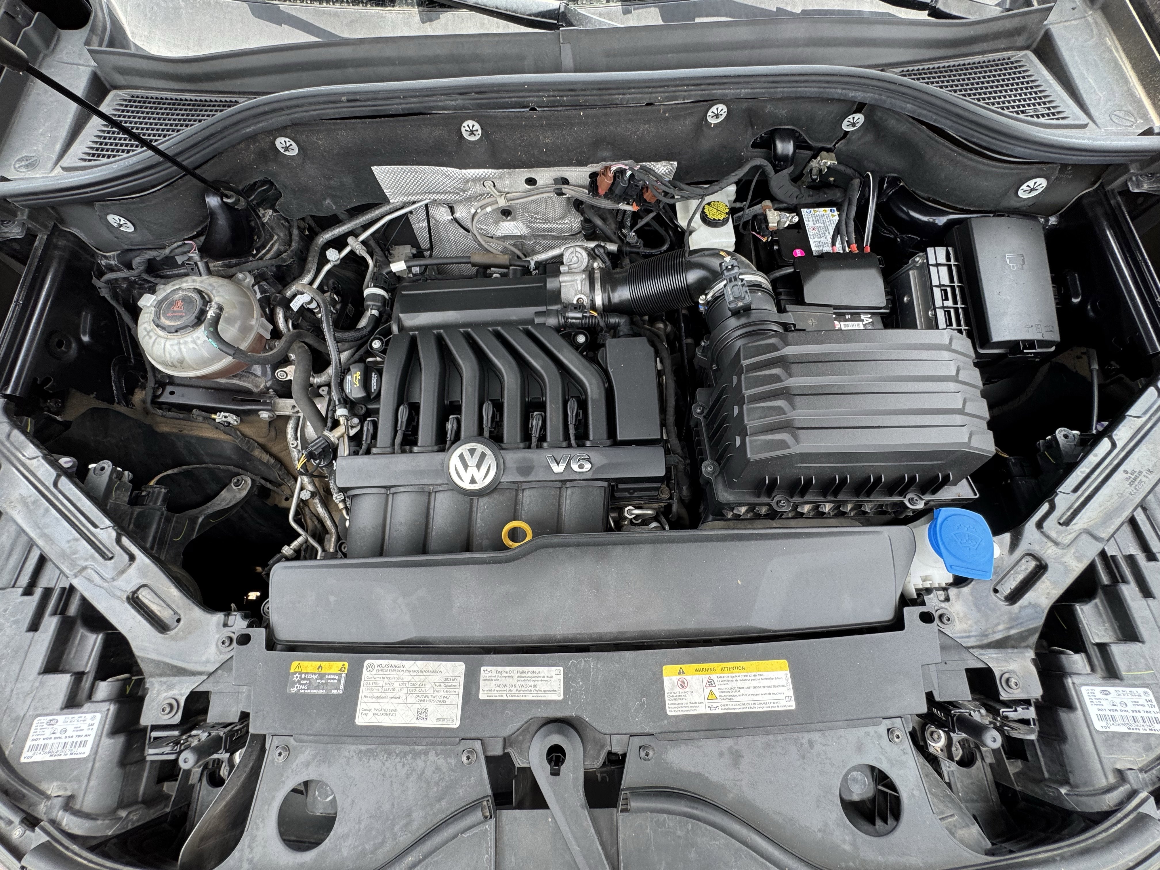 Used 2023 Volkswagen Atlas SEL Premium AWD/4WD image 39