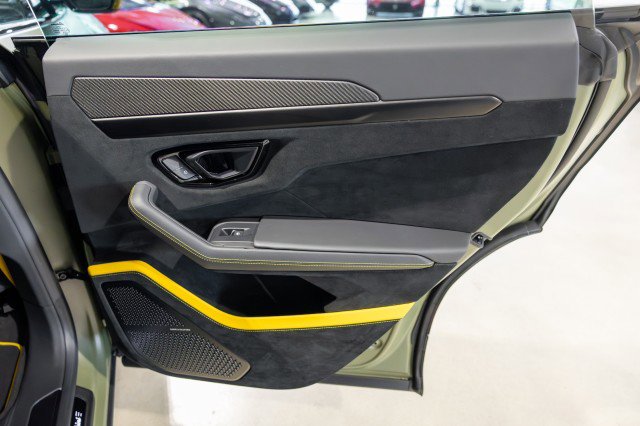 Used 2023 Lamborghini Urus Performante image 37