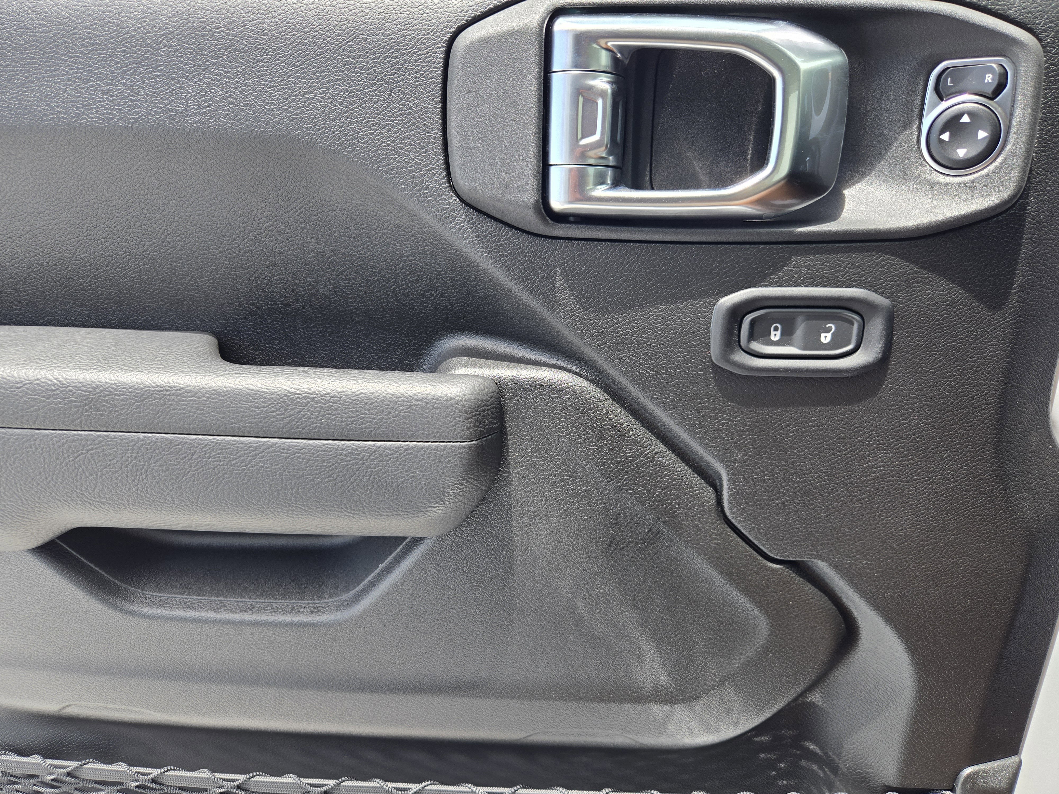 New 2025 Jeep Wrangler Sport S AWD/4WD image 17