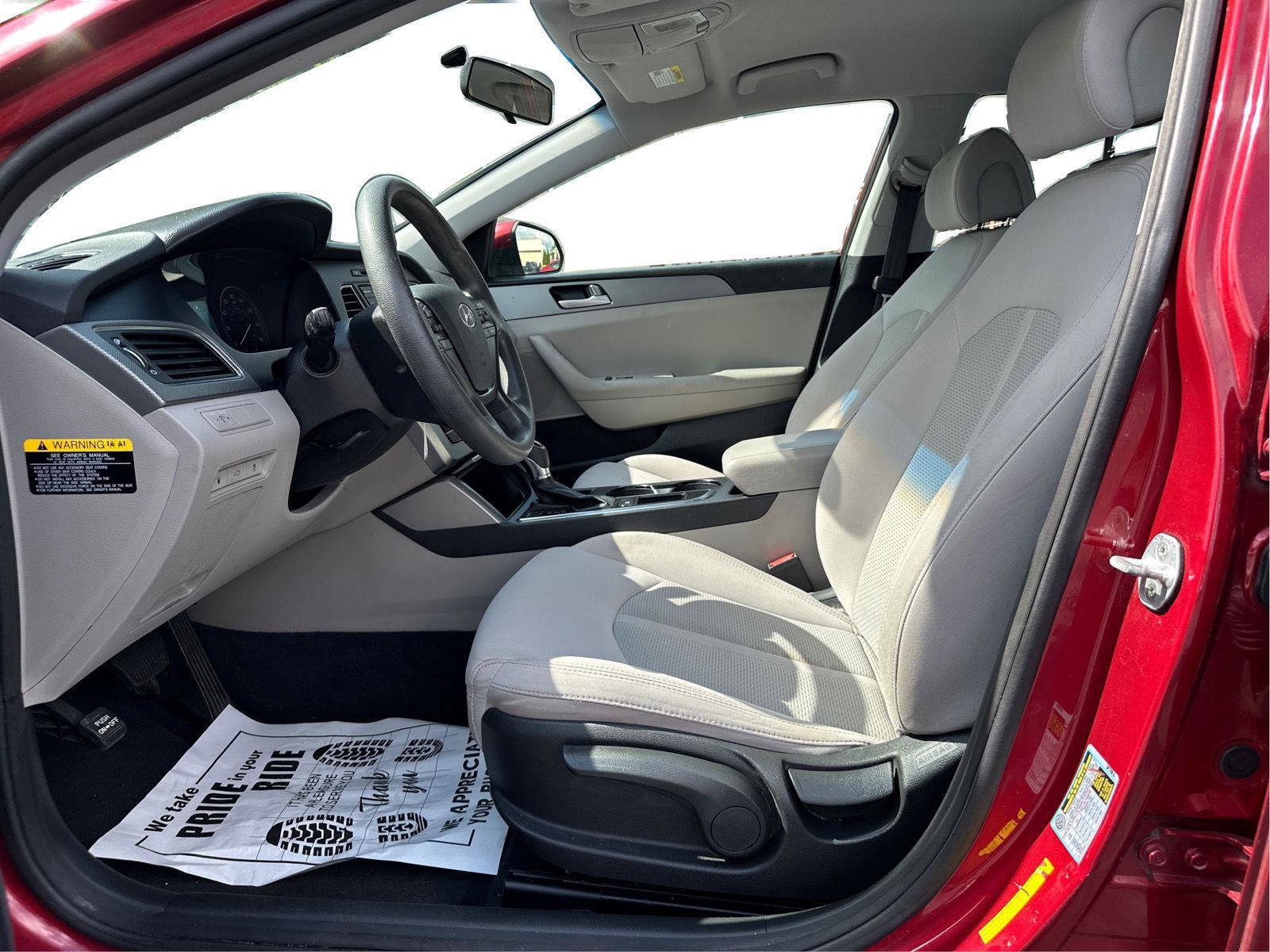 Used 2015 Hyundai Sonata SE FWD image 11