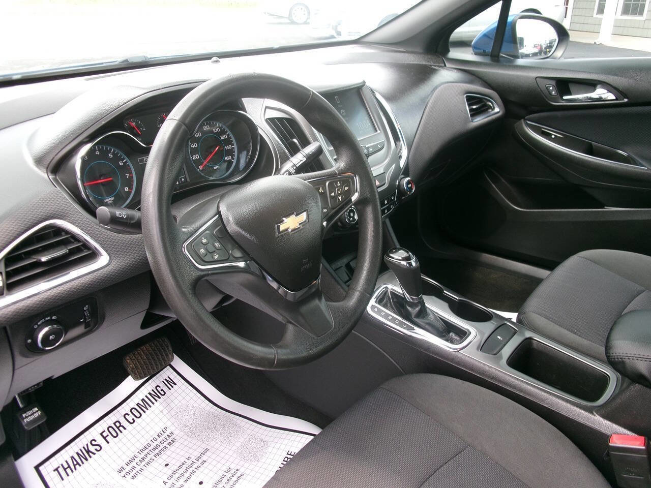 Used 2017 Chevrolet Cruze LT w/ Convenience Package FWD image 9