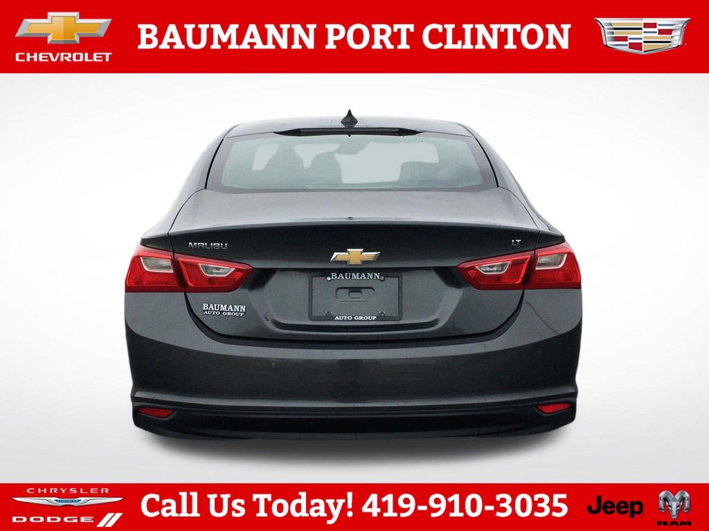 Used 2018 Chevrolet Malibu LT w/ Driver Confidence Package FWD image 6