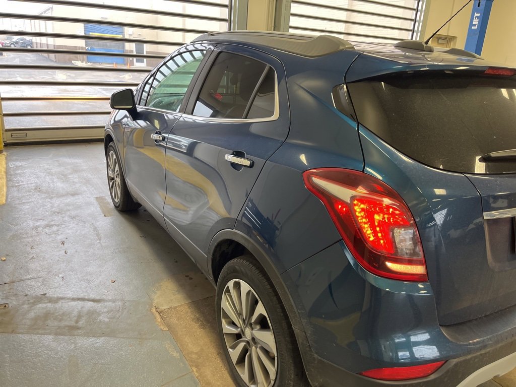 Used 2019 Buick Encore Preferred image 3