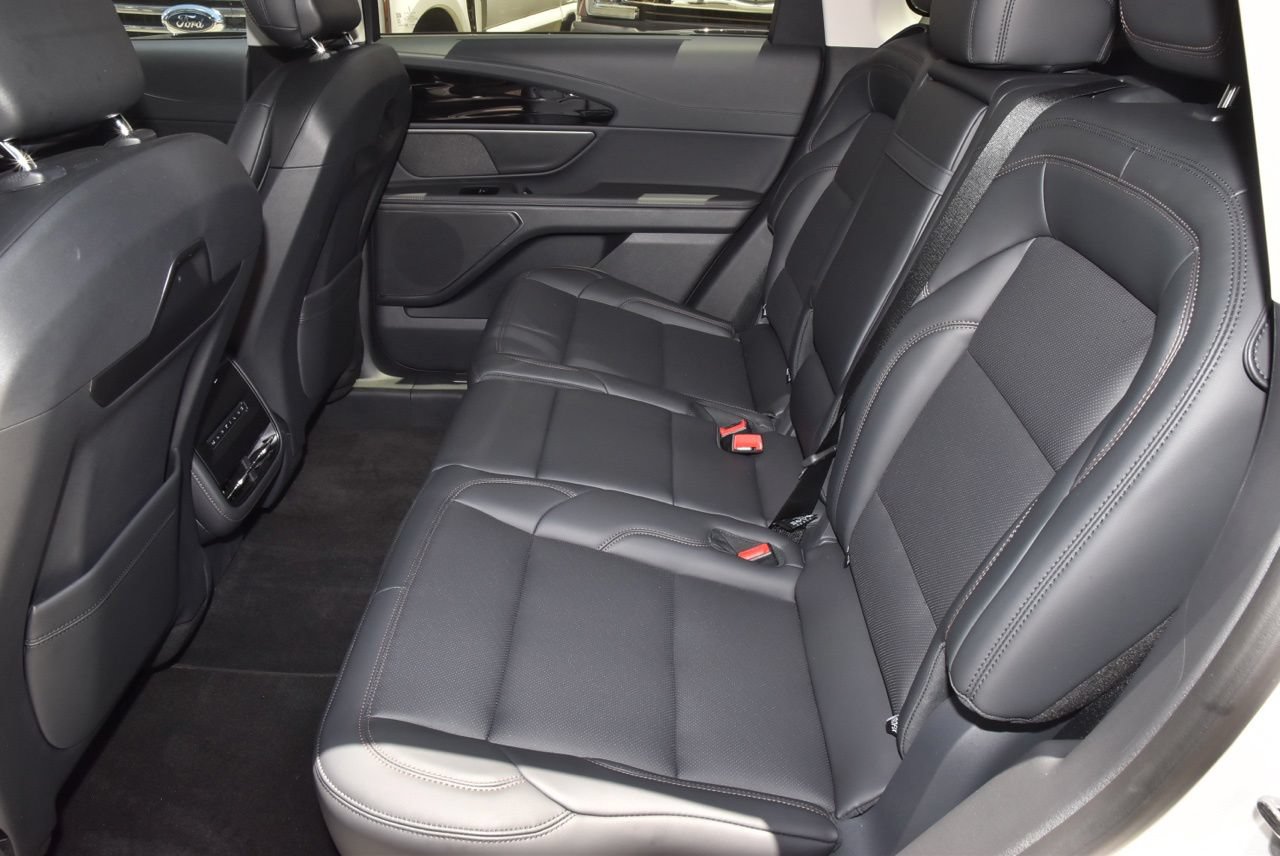 New 2026 Lincoln Nautilus Premier w/ Jet Appearance Package AWD/4WD image 14