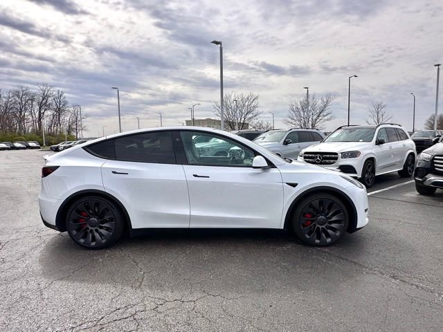 Used 2024 Tesla Model Y Performance image 13