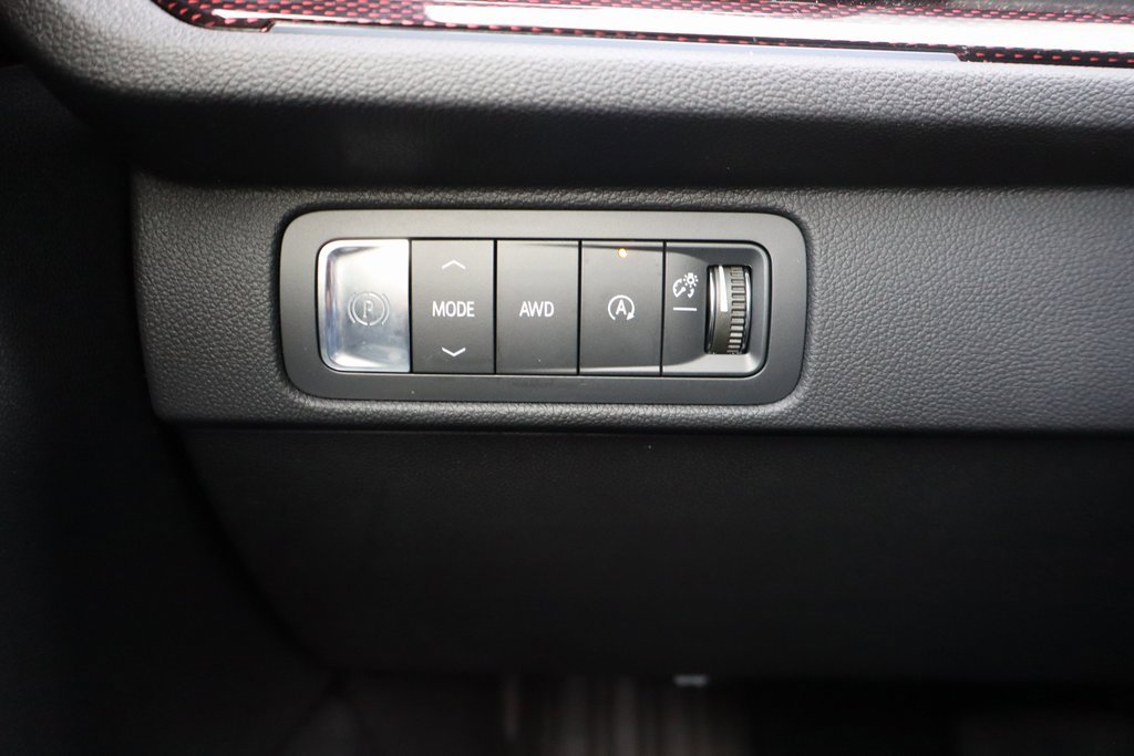 Used 2024 Chevrolet Traverse Z71 image 15