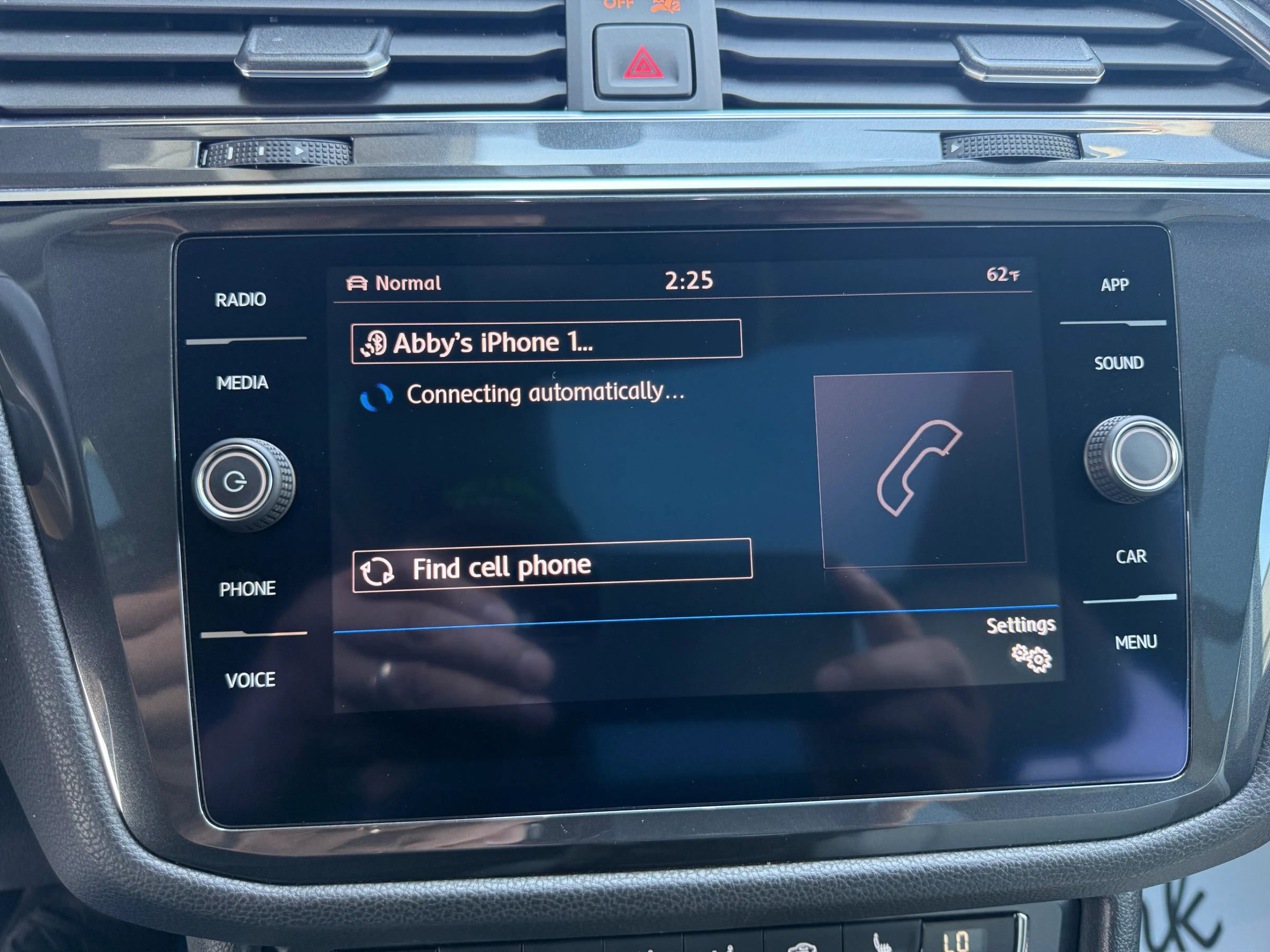 Used 2019 Volkswagen Tiguan SE w/ Panoramic Sunroof Package image 31