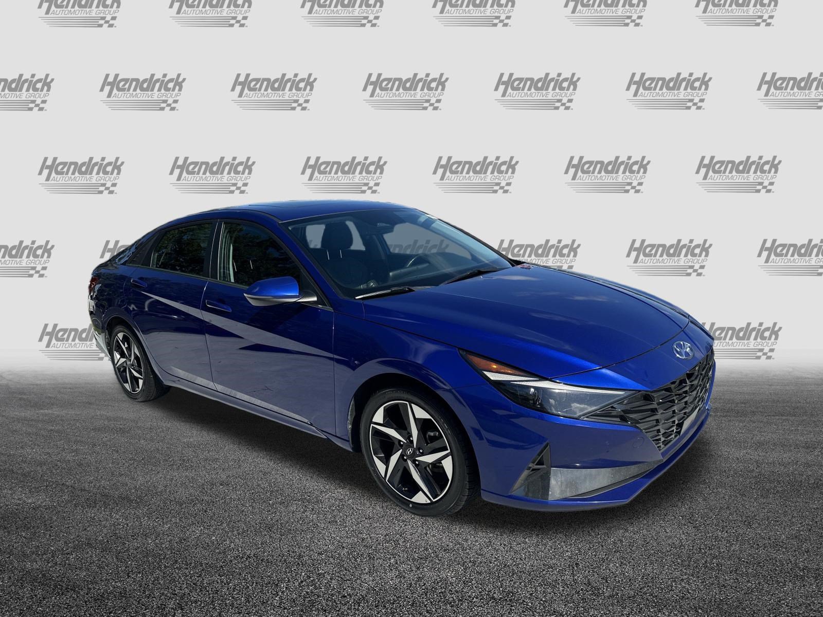 Used 2023 Hyundai Elantra Limited w/ Cargo Package FWD image 2
