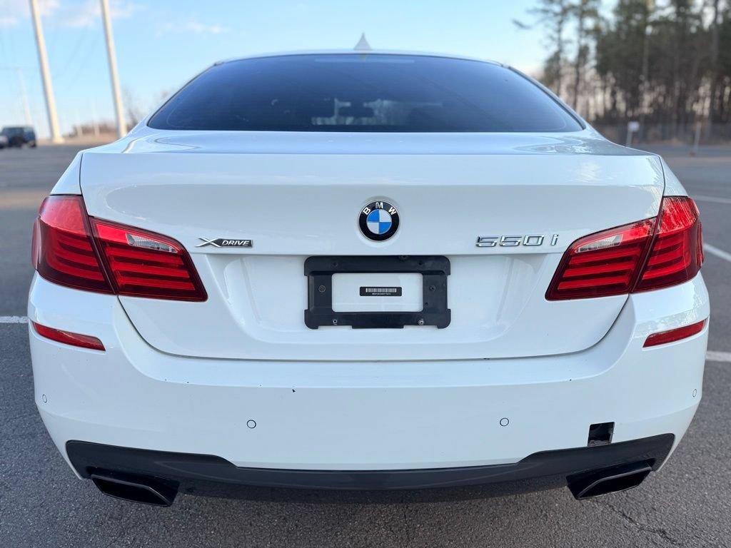 Used 2013 BMW 550i xDrive Sedan AWD/4WD image 7