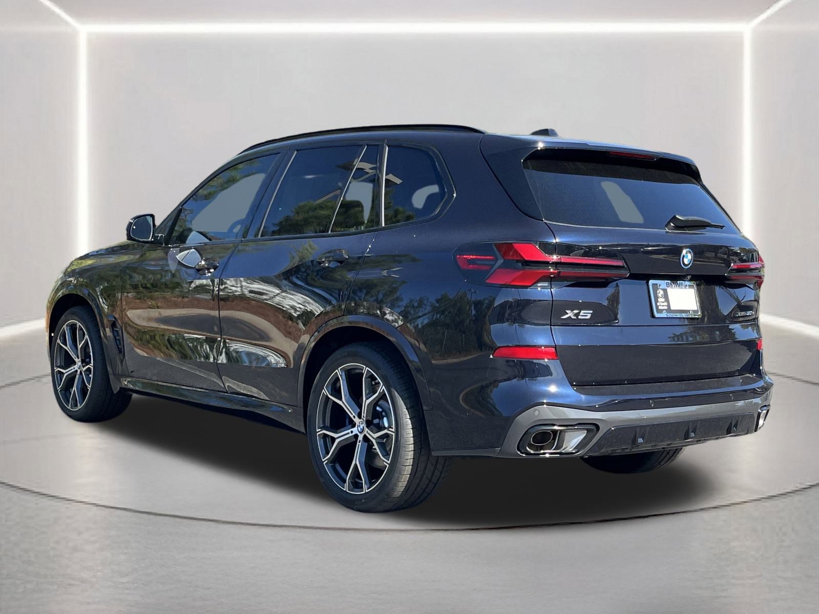 New 2026 BMW X5 xDrive50e w/ M Sport Package AWD/4WD image 25