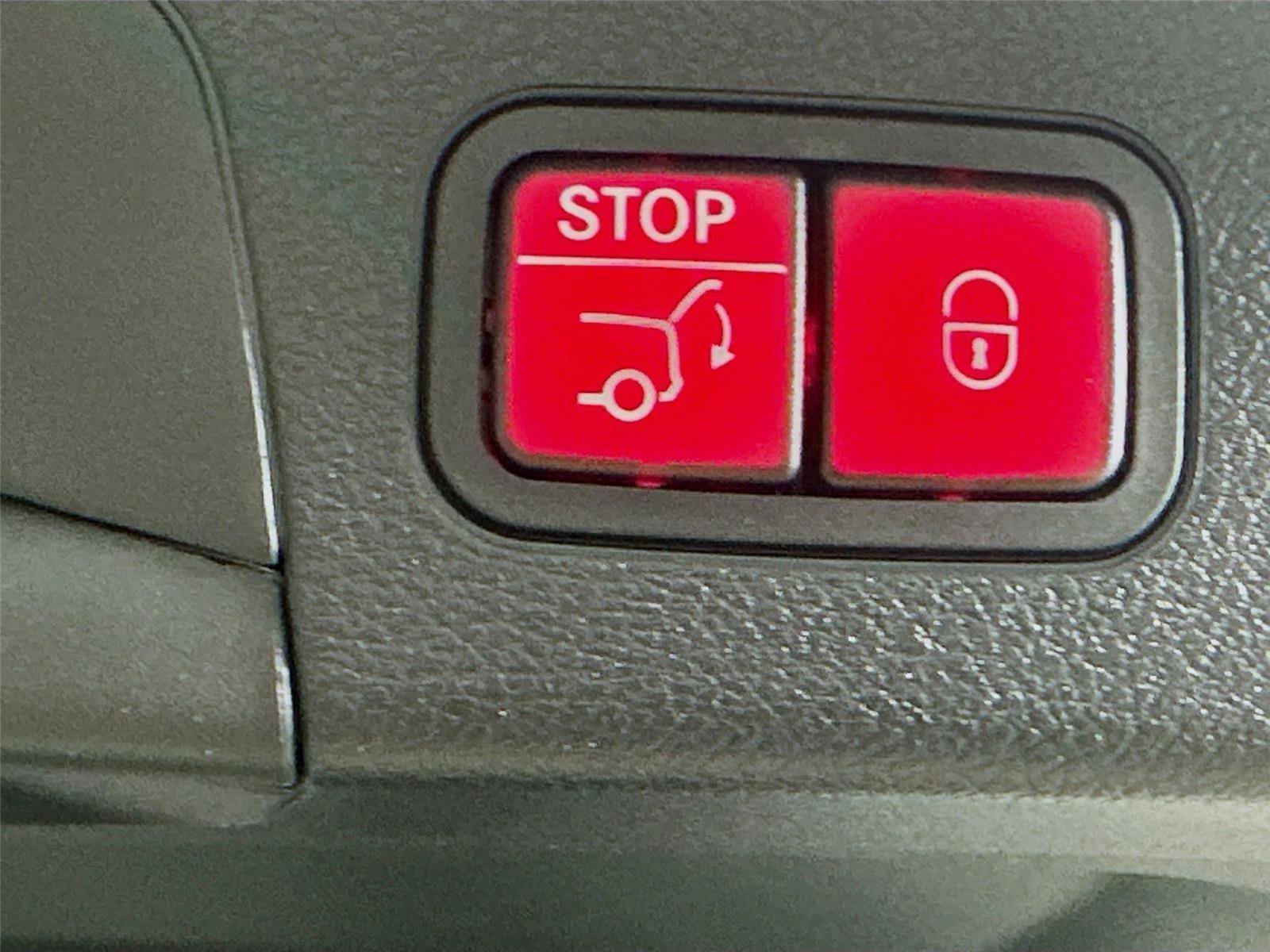 Certified 2026 Mercedes-Benz GLS 450 GLS 450 image 36