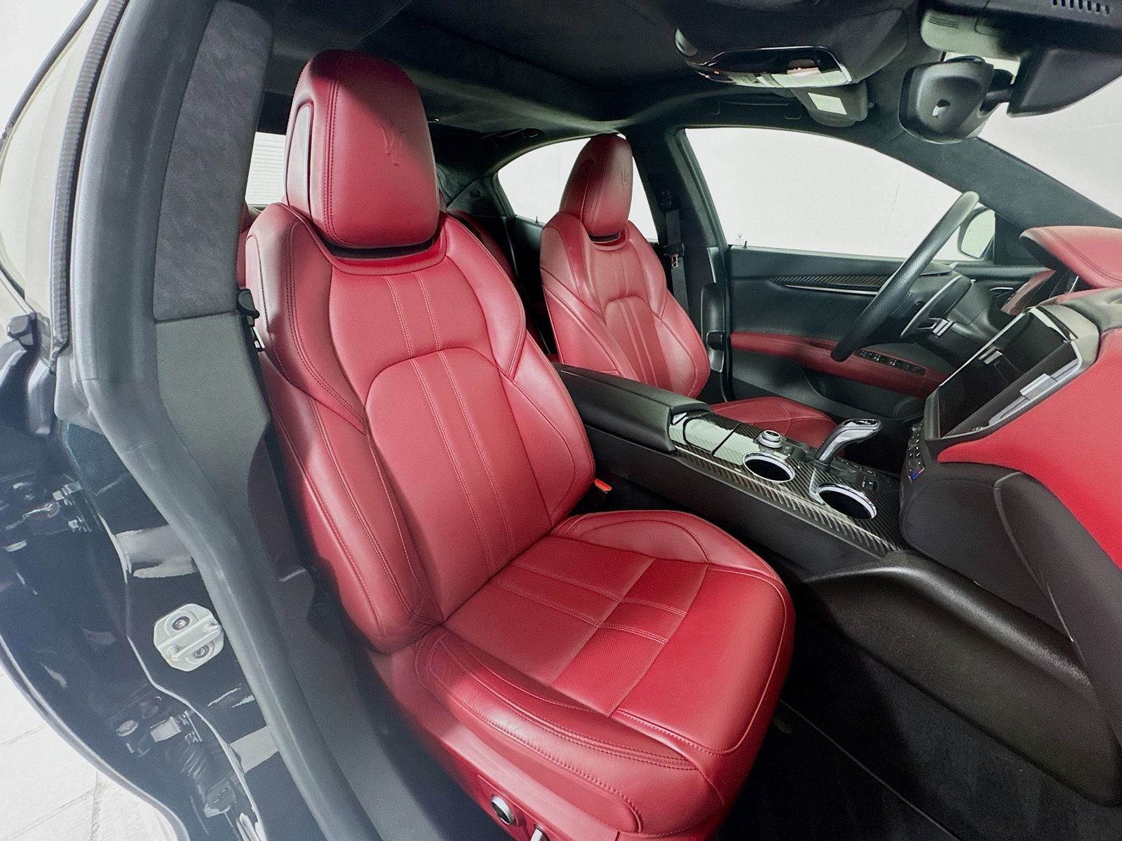 Used 2022 Maserati Ghibli Modena RWD image 25